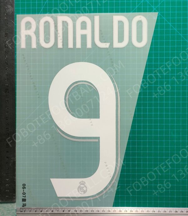 Real Madrid 06/07 Home & Away Retro Player Nameset Printing - Image 8
