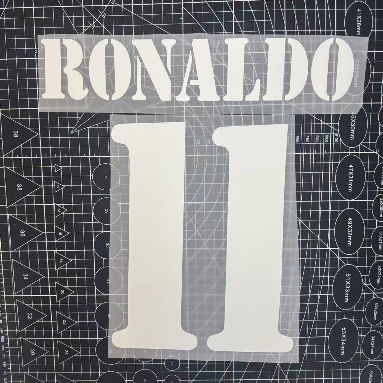 2001-03 Real Madrid Away Name Number Set - Image 2