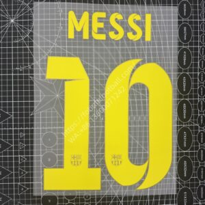 2012-13 Barcelona Home Name Number Set #10 MESSI